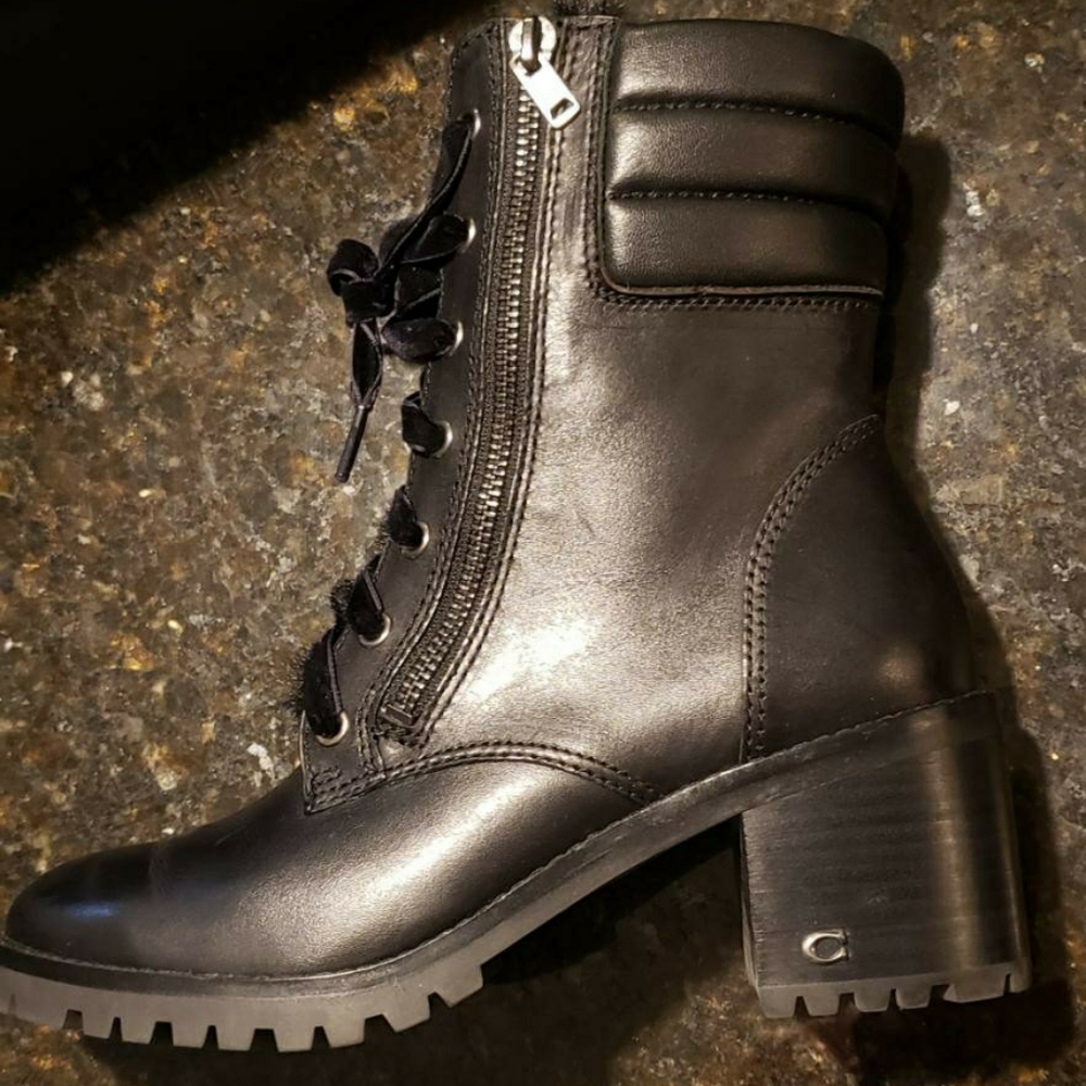 Boots - Picture 2 of 3